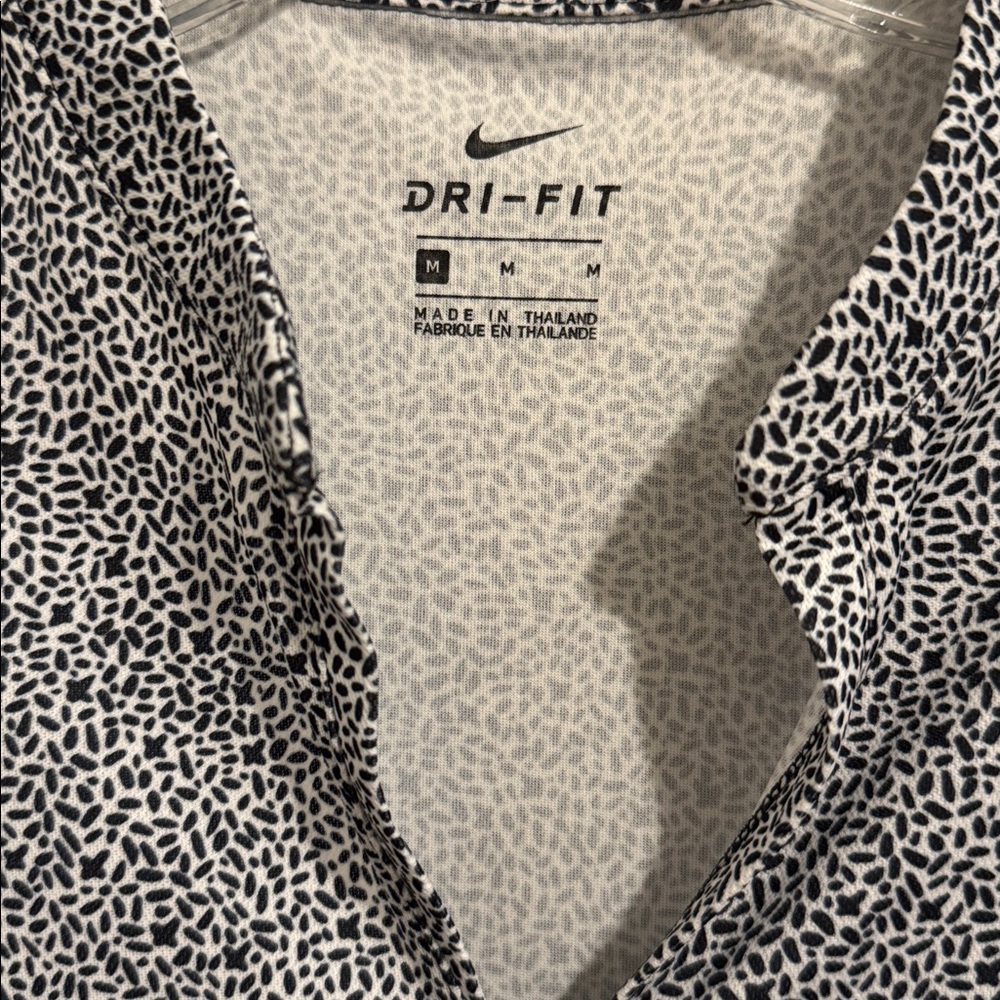Nike Dri-FIT Golf Top – Black & White Dots Size M NWT